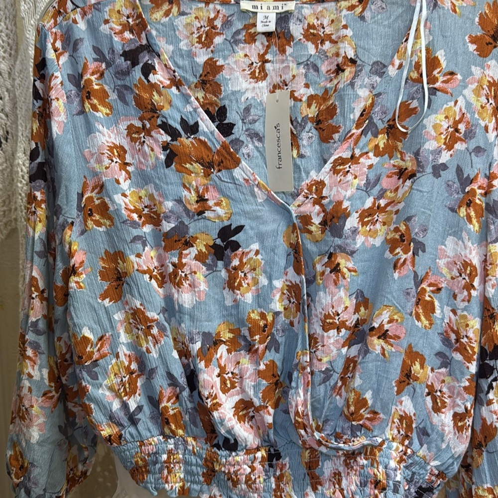 Francesca’s Blouse - Picture 6 of 7